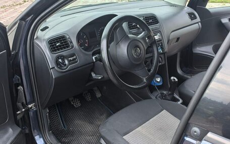 Volkswagen Polo VI (EU Market), 2011 год, 550 000 рублей, 14 фотография