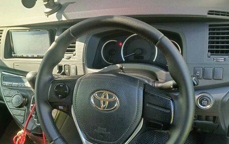 Toyota ISis I, 2014 год, 1 350 000 рублей, 5 фотография