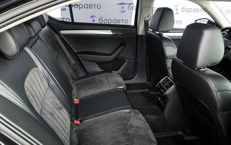 Skoda Superb III рестайлинг, 2015 год, 1 780 000 рублей, 15 фотография