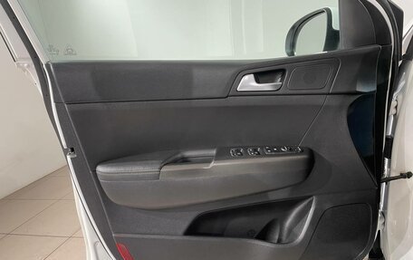 KIA Sportage IV рестайлинг, 2020 год, 2 199 000 рублей, 18 фотография