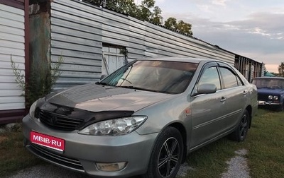 Toyota Camry V40, 2004 год, 690 000 рублей, 1 фотография