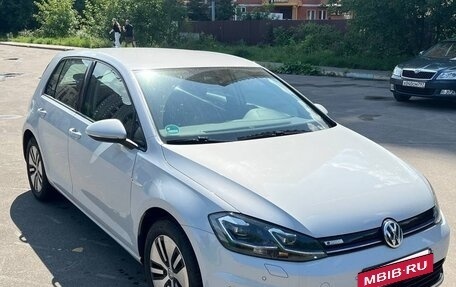 Volkswagen Golf VII, 2018 год, 1 650 000 рублей, 2 фотография