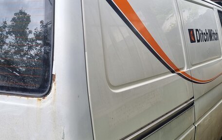 Volkswagen Transporter T4, 2000 год, 350 000 рублей, 2 фотография