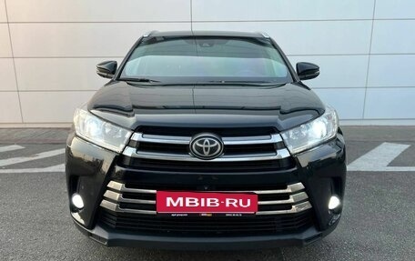 Toyota Highlander III, 2018 год, 2 899 000 рублей, 2 фотография