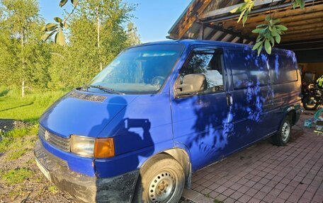 Volkswagen Transporter T4, 2000 год, 650 000 рублей, 2 фотография