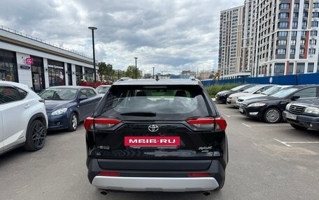 Toyota RAV4, 2024 год, 3 650 000 рублей, 7 фотография