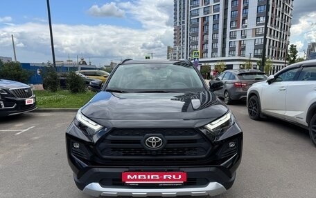 Toyota RAV4, 2024 год, 3 650 000 рублей, 2 фотография