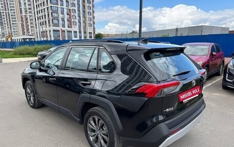 Toyota RAV4, 2024 год, 3 650 000 рублей, 8 фотография