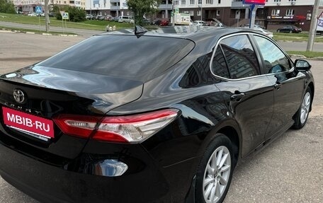 Toyota Camry, 2021 год, 2 740 000 рублей, 6 фотография