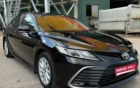 Toyota Camry, 2021 год, 2 740 000 рублей, 3 фотография
