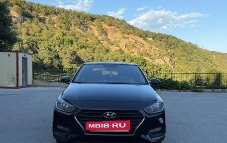 Hyundai Solaris II рестайлинг, 2018 год, 1 000 000 рублей, 8 фотография