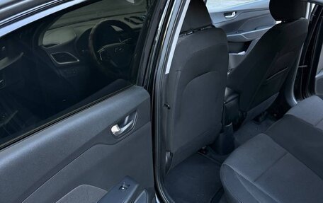 Hyundai Solaris II рестайлинг, 2018 год, 1 000 000 рублей, 16 фотография
