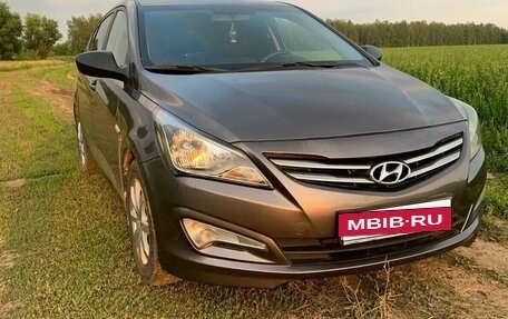 Hyundai Solaris II рестайлинг, 2015 год, 799 000 рублей, 9 фотография