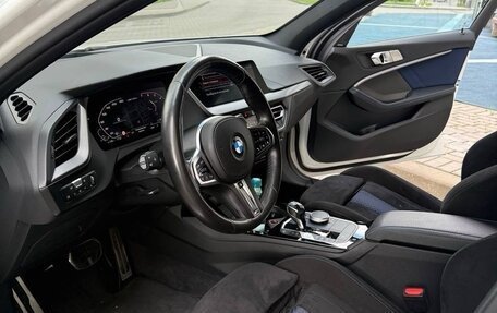 BMW 1 серия, 2019 год, 3 950 000 рублей, 10 фотография