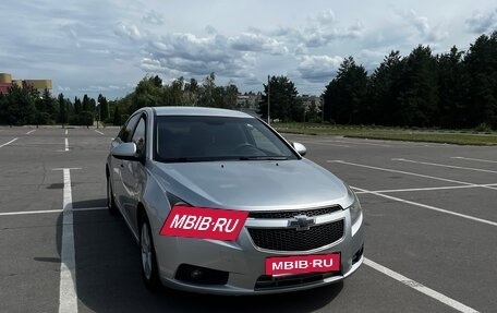 Chevrolet Cruze II, 2011 год, 710 000 рублей, 2 фотография