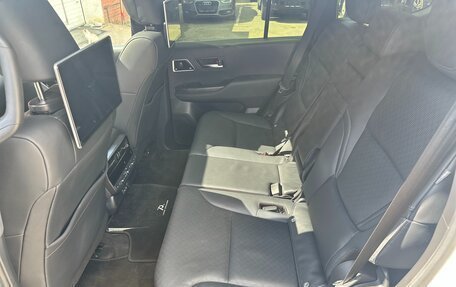 Toyota Land Cruiser, 2021 год, 10 000 000 рублей, 24 фотография