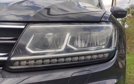 Volkswagen Tiguan II, 2018 год, 2 400 000 рублей, 13 фотография