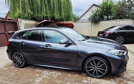 BMW 1 серия, 2021 год, 2 530 000 рублей, 7 фотография