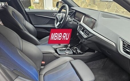 BMW 1 серия, 2021 год, 2 530 000 рублей, 15 фотография