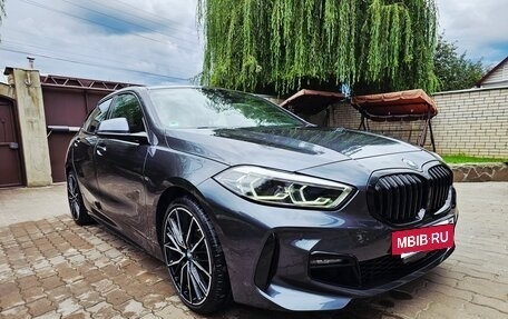 BMW 1 серия, 2021 год, 2 530 000 рублей, 11 фотография