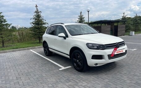 Volkswagen Touareg III, 2011 год, 1 580 000 рублей, 3 фотография
