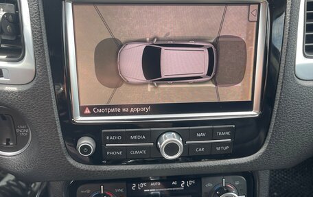 Volkswagen Touareg III, 2011 год, 1 580 000 рублей, 11 фотография