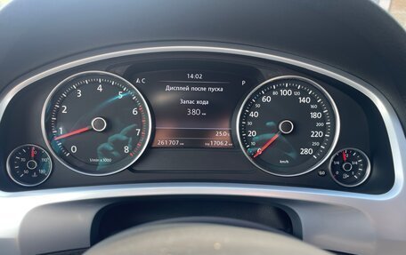 Volkswagen Touareg III, 2011 год, 1 580 000 рублей, 12 фотография