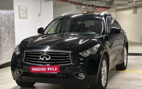 Infiniti QX70, 2015 год, 2 950 000 рублей, 3 фотография