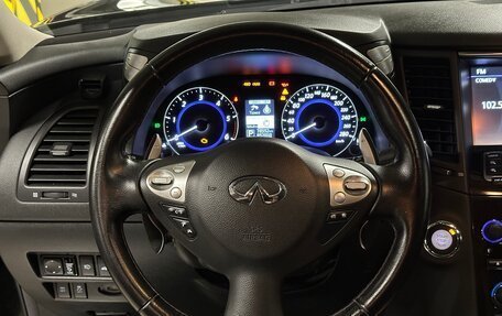 Infiniti QX70, 2015 год, 2 950 000 рублей, 12 фотография