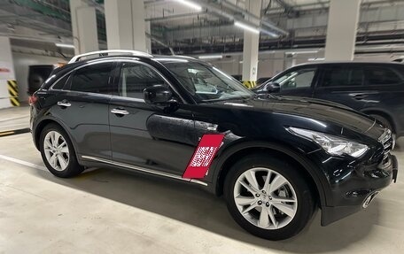 Infiniti QX70, 2015 год, 2 950 000 рублей, 6 фотография