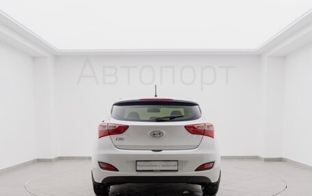 Hyundai i30 II рестайлинг, 2013 год, 700 000 рублей, 4 фотография