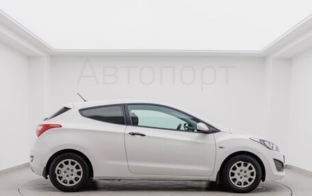 Hyundai i30 II рестайлинг, 2013 год, 700 000 рублей, 2 фотография