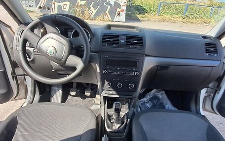 Skoda Yeti I рестайлинг, 2012 год, 630 000 рублей, 26 фотография