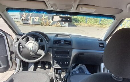 Skoda Yeti I рестайлинг, 2012 год, 630 000 рублей, 25 фотография