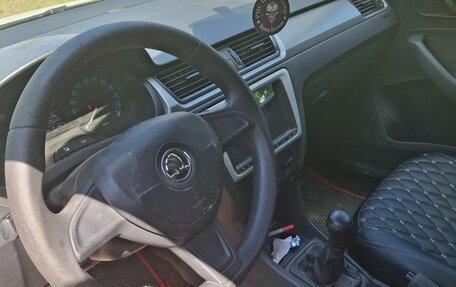 Skoda Rapid I, 2015 год, 500 000 рублей, 10 фотография