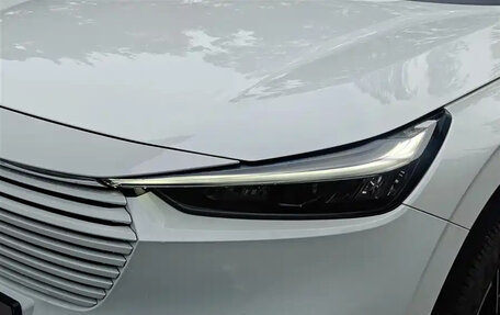 Honda Vezel, 2023 год, 1 751 000 рублей, 9 фотография