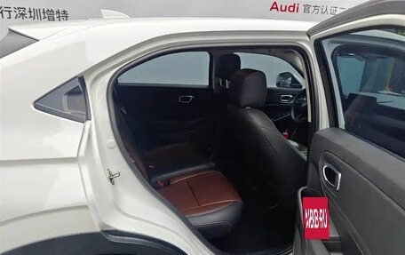 Honda Vezel, 2023 год, 1 751 000 рублей, 13 фотография