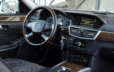 Mercedes-Benz E-Класс, 2012 год, 1 320 000 рублей, 10 фотография