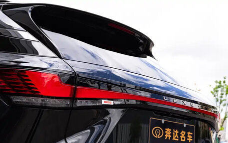 Lexus RX IV рестайлинг, 2023 год, 6 860 000 рублей, 7 фотография
