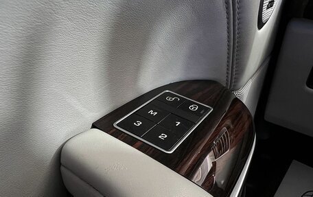 Land Rover Range Rover IV рестайлинг, 2015 год, 3 699 000 рублей, 20 фотография