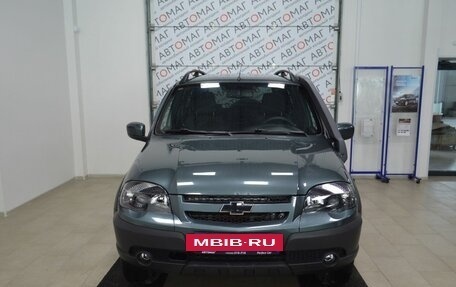 Chevrolet Niva I рестайлинг, 2017 год, 726 000 рублей, 2 фотография