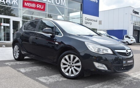 Opel Astra J, 2011 год, 680 000 рублей, 1 фотография
