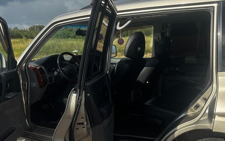 Mitsubishi Pajero III рестайлинг, 2004 год, 980 000 рублей, 15 фотография