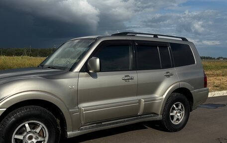 Mitsubishi Pajero III рестайлинг, 2004 год, 980 000 рублей, 22 фотография