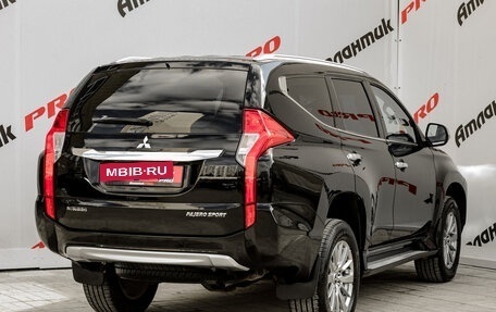 Mitsubishi Pajero Sport III рестайлинг, 2018 год, 2 800 000 рублей, 7 фотография