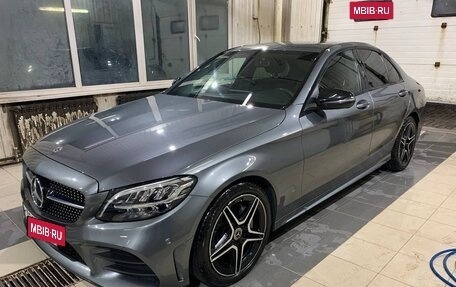 Mercedes-Benz C-Класс, 2020 год, 3 000 000 рублей, 3 фотография