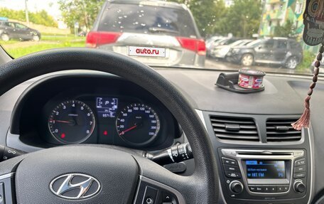 Hyundai Solaris II рестайлинг, 2015 год, 1 000 050 рублей, 5 фотография