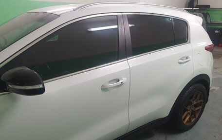 KIA Sportage IV рестайлинг, 2018 год, 2 490 000 рублей, 4 фотография