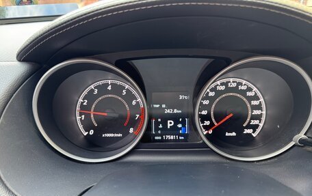 Mitsubishi Outlander III рестайлинг 3, 2011 год, 1 400 000 рублей, 5 фотография