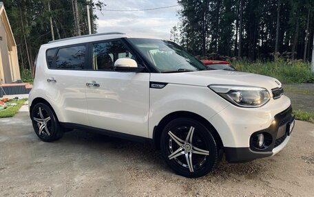 KIA Soul II рестайлинг, 2018 год, 1 590 000 рублей, 6 фотография